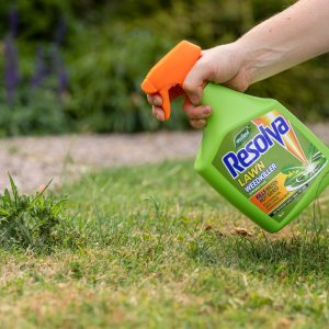 resolva lawn weedkiller in use