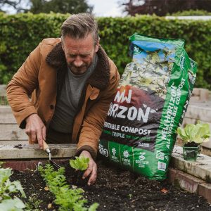 new horizon all veg compost in use