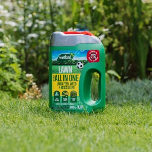 westland aftercut all in one lawn feed, weed and moss killer 80m spreader