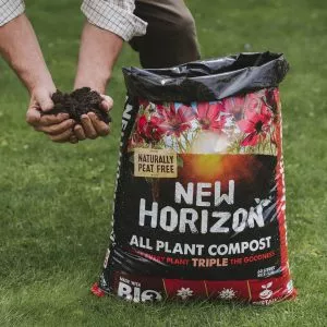 New Horizon All Plant Compost 60L in use