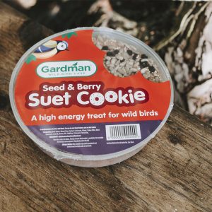 gardman berry suet cookie lifestyle with label