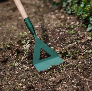 Gardener's Mate Dutch Hoe close up