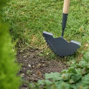 Kent & Stowe Carbon Steel Edging Iron on lawn edge