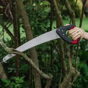 kent & stowe pruning saw in use