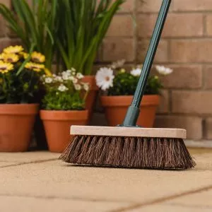 Gardman Stiff Bassine Broom