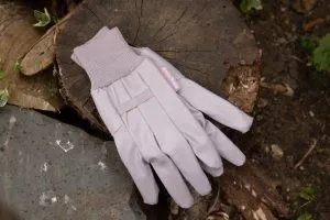 Water Resistant Light Duty Gloves lifestyle