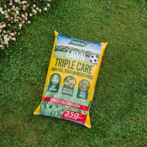 westland triple care lawn feed 350m2 on grass