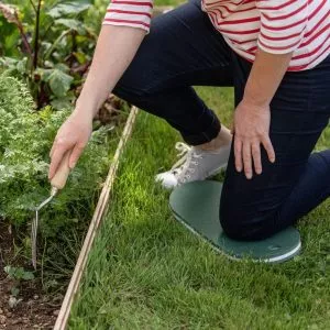 kneeler pad in use