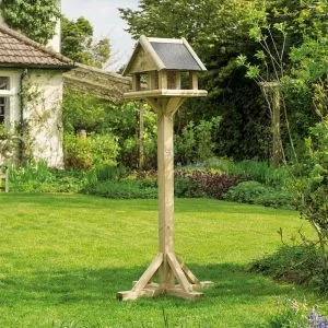 Gardman Supreme Osborne Bird Table in garden