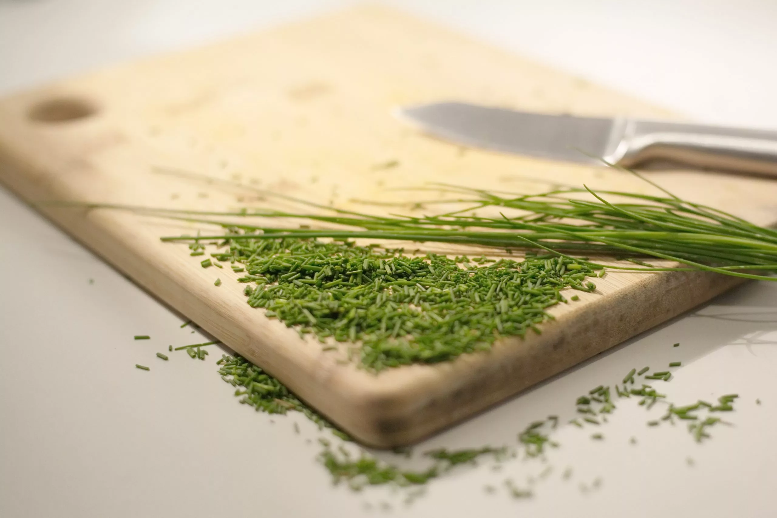 chives on chopping board