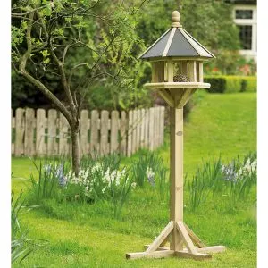 supreme chatsworth bird table insitu