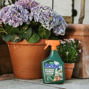westland resolva outdoor power bottle